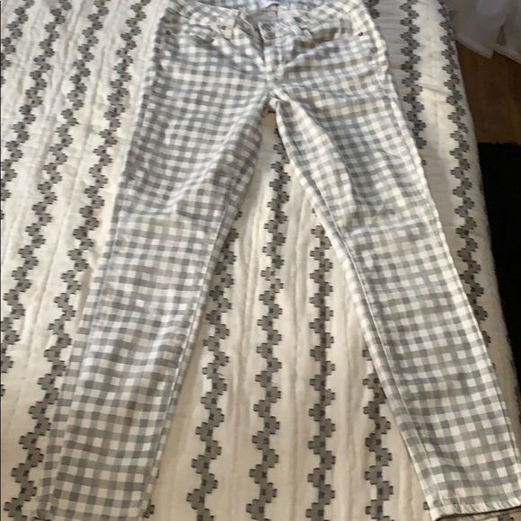 2 pairs of Paige jeans - Picture 4 of 8